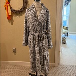 Jones New York Animal Print Lounge Wear